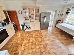 Kitchen/diner- click for photo gallery